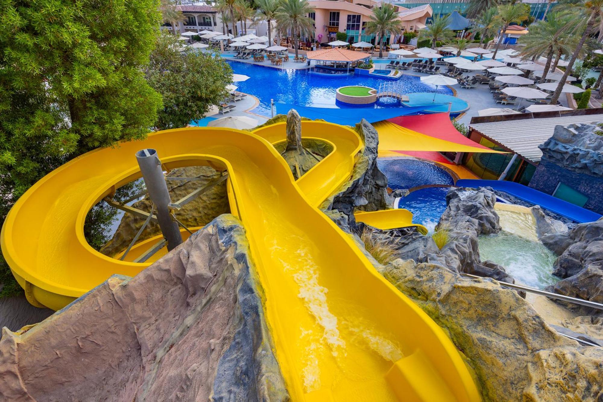 Al Habtoor Grand Resort, Autograph Collection Dubai Ngoại thất bức ảnh The water park at the Atlantis Paradise Island resort