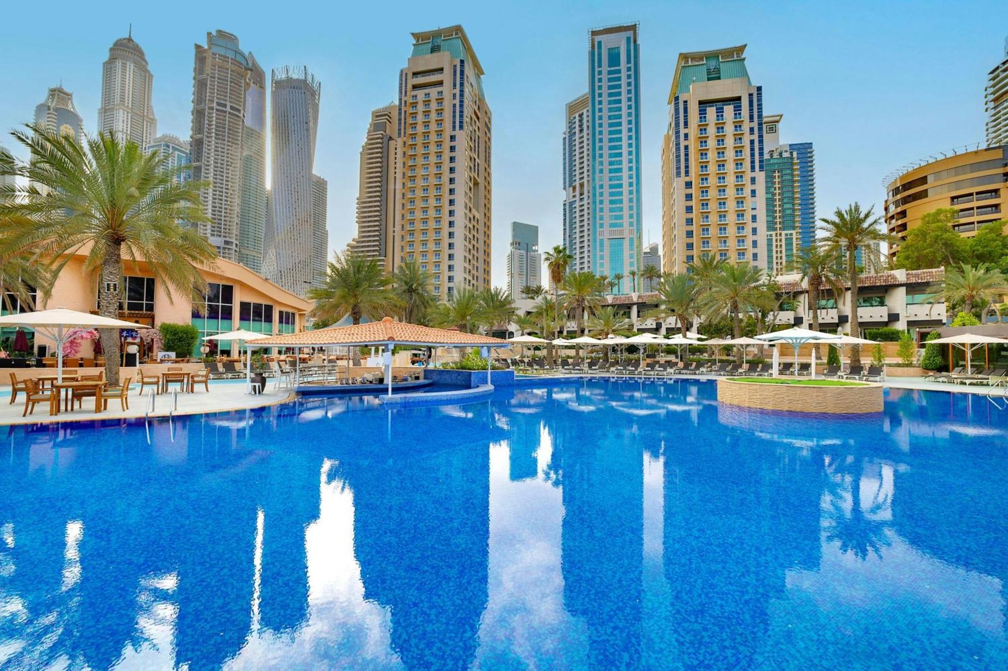 Al Habtoor Grand Resort, Autograph Collection Dubai Ngoại thất bức ảnh The swimming pool at Jumeirah Beach Hotel