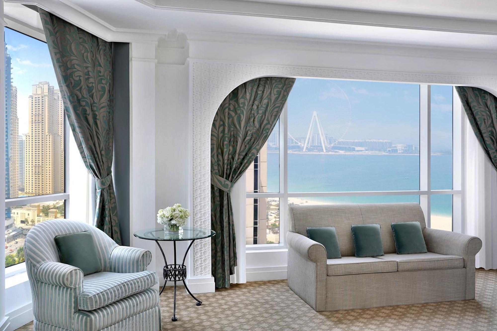 Al Habtoor Grand Resort, Autograph Collection Dubai Ngoại thất bức ảnh A room at Jumeirah Beach Hotel