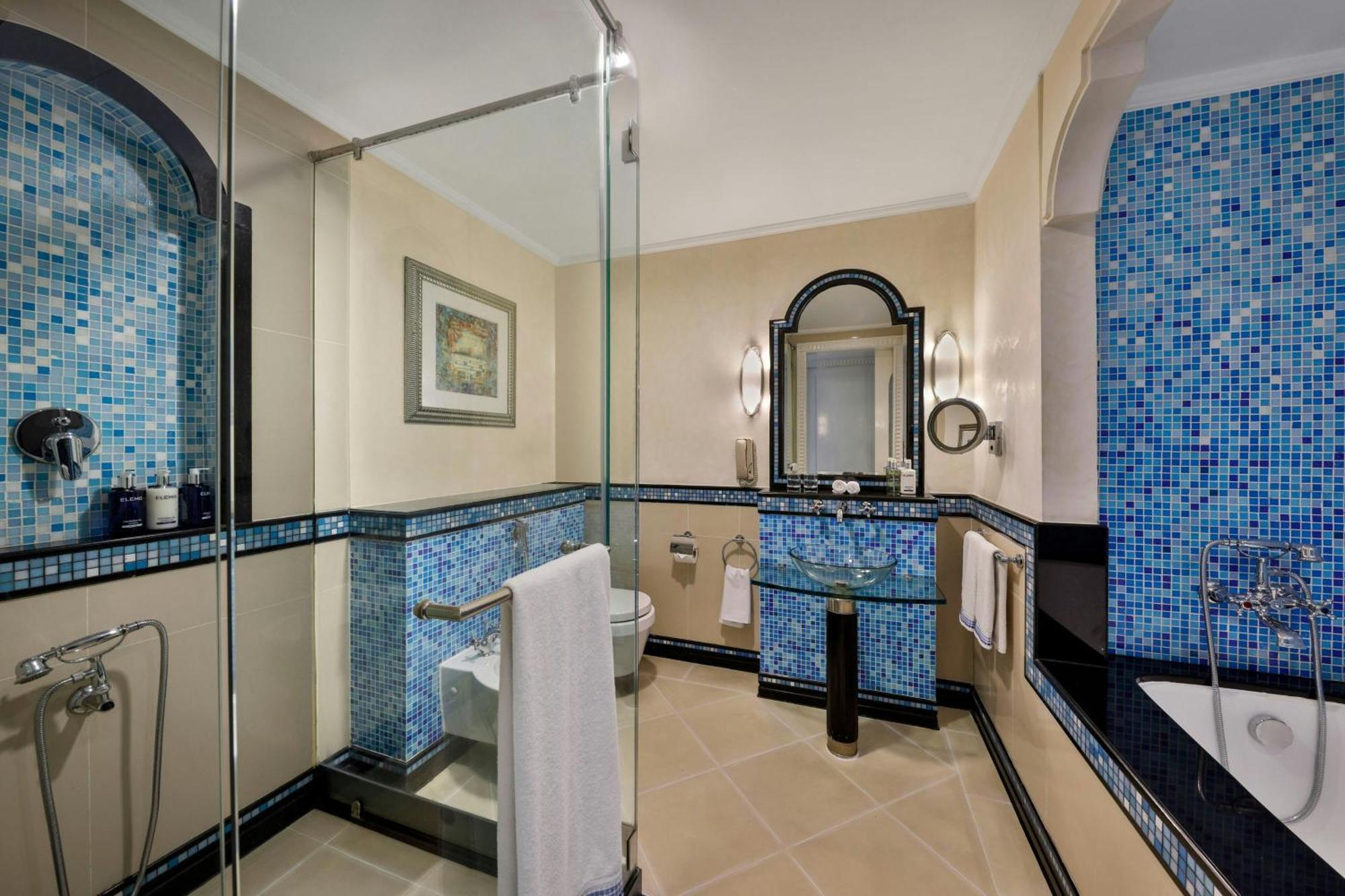 Al Habtoor Grand Resort, Autograph Collection Dubai Ngoại thất bức ảnh Bathroom