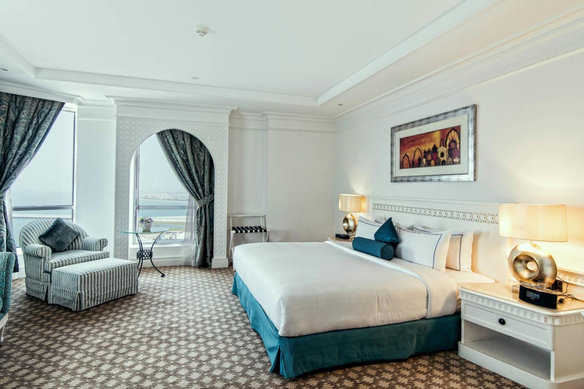 Al Habtoor Grand Resort, Autograph Collection Dubai Ngoại thất bức ảnh A bedroom at the hotel