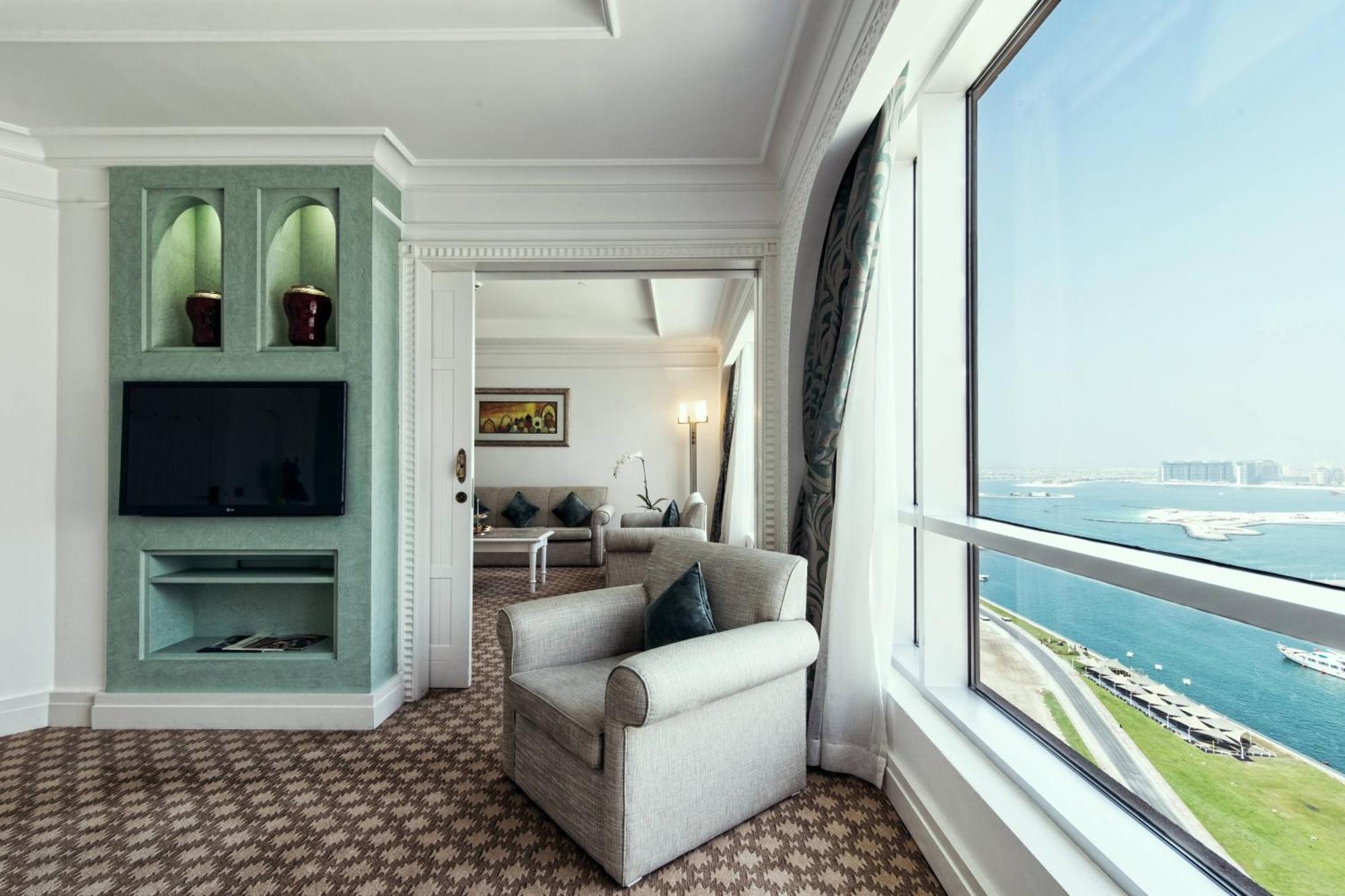 Al Habtoor Grand Resort, Autograph Collection Dubai Ngoại thất bức ảnh A suite at the hotel